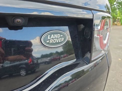 Used 2019 Land Rover Discovery Sport HSE AWD/4WD image 11