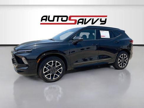 Used 2025 Chevrolet Blazer RS FWD image 3
