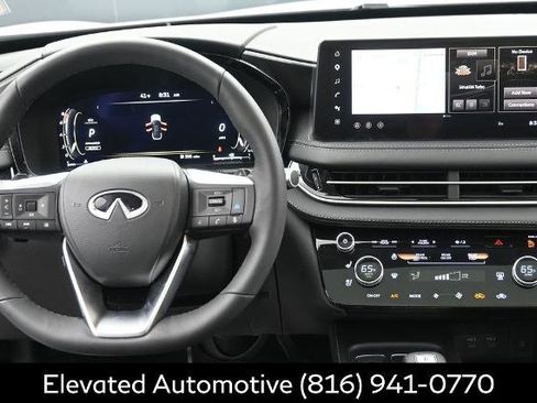 Certified 2026 INFINITI QX60 Luxe w/ Family Package AWD/4WD image 14