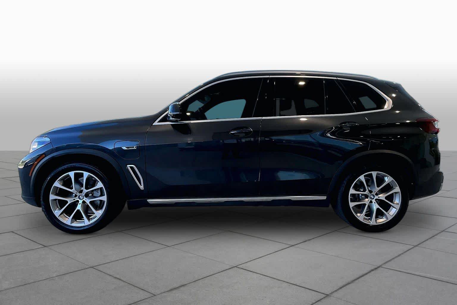 Used 2022 BMW X5 xDrive45e w/ Luxury Seating Package AWD/4WD image 32