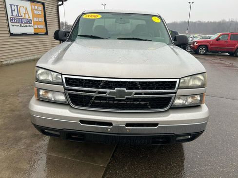 Used 2006 Chevrolet Silverado 1500 LT w/ Light Duty Power Package image 2