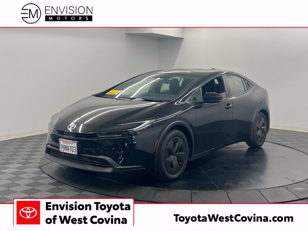 Used 2026 Toyota Prius LE FWD image 1