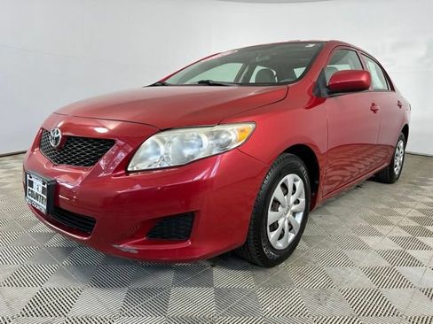 Used 2010 Toyota Corolla LE FWD image 3
