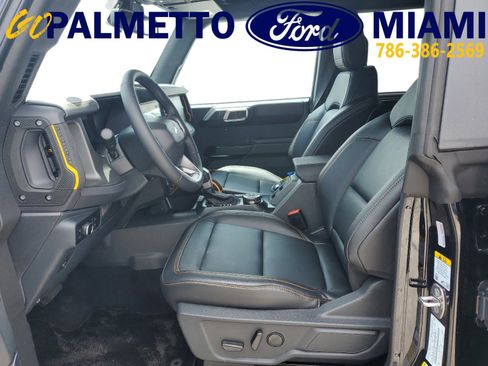 New 2024 Ford Bronco Badlands image 9