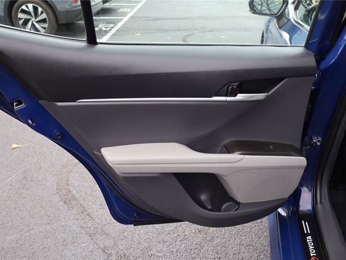 Used 2023 Toyota Camry SE image 23