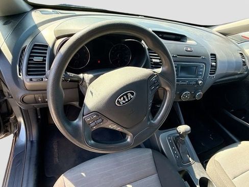 Used 2016 Kia Forte LX FWD image 12