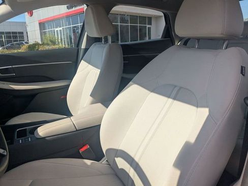 Used 2025 Hyundai Sonata SEL FWD image 14