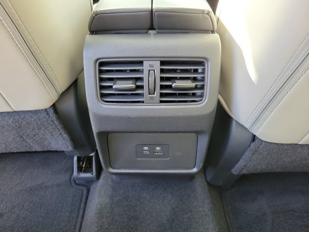 Used 2023 Nissan Rogue SV w/ SV Premium B Package FWD image 17