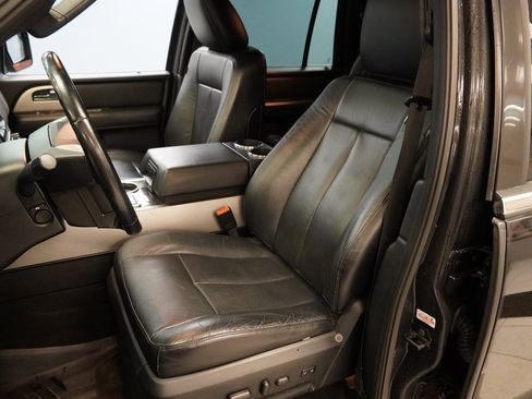 Used 2017 Ford Expedition EL Limited w/ Equipment Group 301A image 3