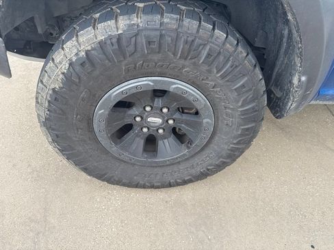 Used 2018 Ford F150 Raptor w/ Equipment Group 802A Luxury AWD/4WD image 3