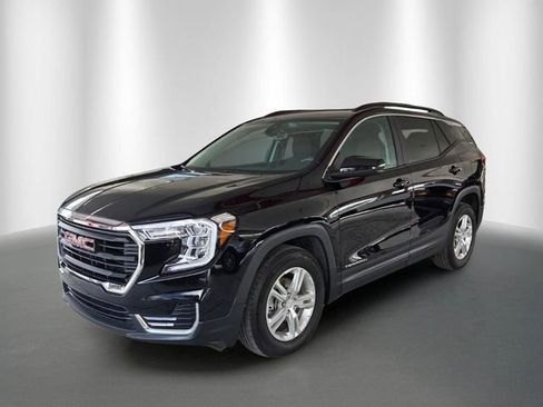 Used 2023 GMC Terrain SLE w/ Driver Convenience Package FWD image 2