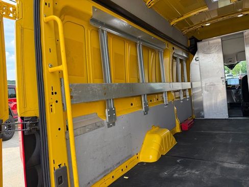 Used 2022 Ford Transit 250 148 High Roof Extended w/ Parcel Delivery Package RWD image 14