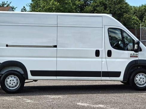 Used 2017 RAM ProMaster 2500 w/ Interior Convenience Group FWD image 2