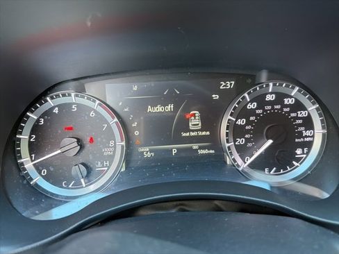 Used 2023 Toyota Highlander XLE image 11