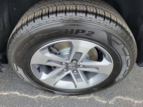 Used 2025 Honda Pilot EX-L image 37