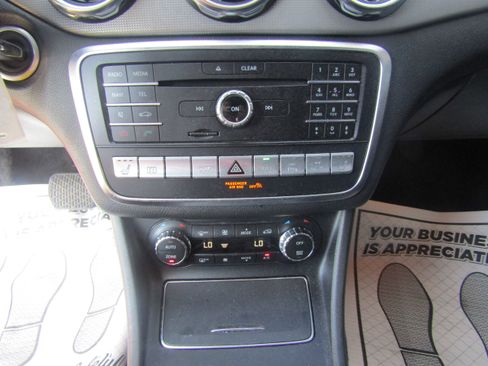 Used 2019 Mercedes-Benz GLA 250 4MATIC image 14