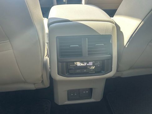 Used 2021 Volkswagen Atlas SE w/ Panoramic Sunroof Package image 47