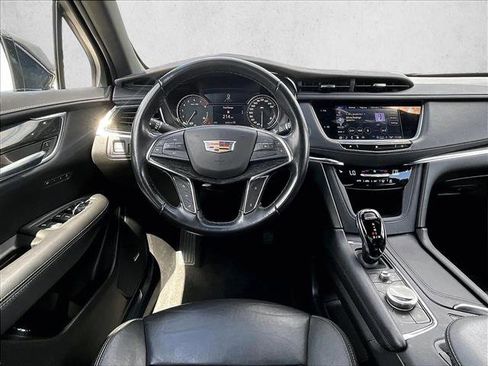 Used 2021 Cadillac XT5 Premium Luxury AWD/4WD image 7