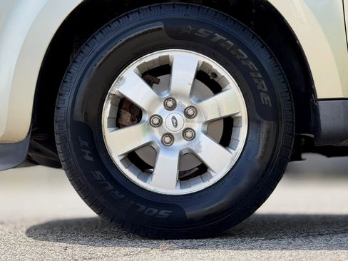 Used 2010 Ford Escape Limited image 29