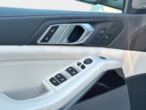 New 2026 BMW X5 sDrive40i image 16