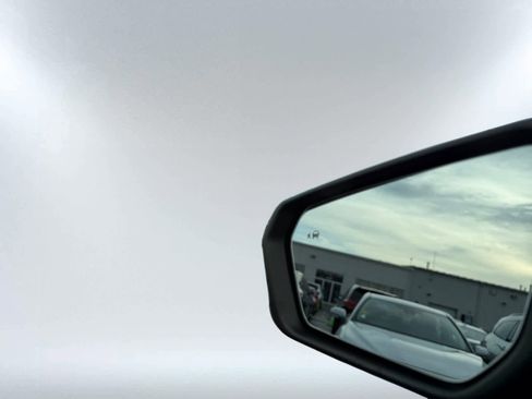 Used 2019 Chevrolet Equinox LT image 15