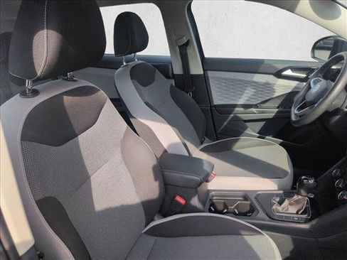 Used 2023 Volkswagen Taos S image 21