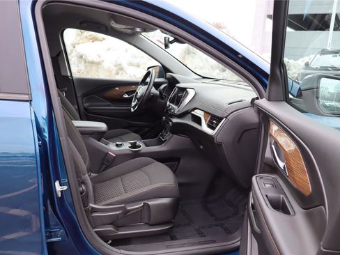 Used 2021 GMC Terrain SLE image 28