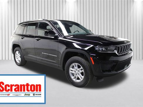 New 2025 Jeep Grand Cherokee Laredo w/ Luxury Tech Group I image 1