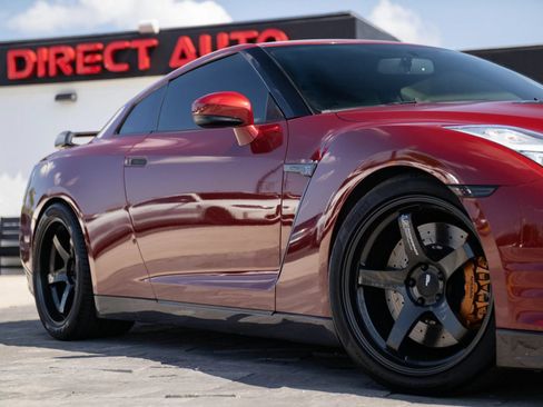 Used 2015 Nissan GT-R Black Edition AWD/4WD image 2