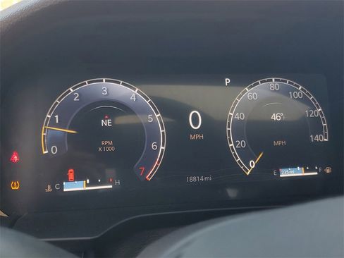 Used 2024 Jeep Grand Cherokee Altitude image 15