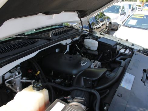 Used 2006 Chevrolet Silverado 3500 2WD Regular Cab image 16