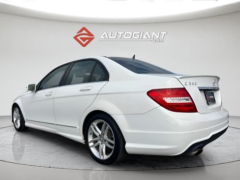 Used 2014 Mercedes-Benz C 250 Sedan image 4