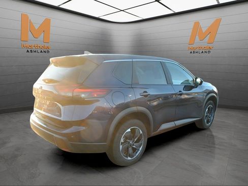 Used 2025 Nissan Rogue SV image 6