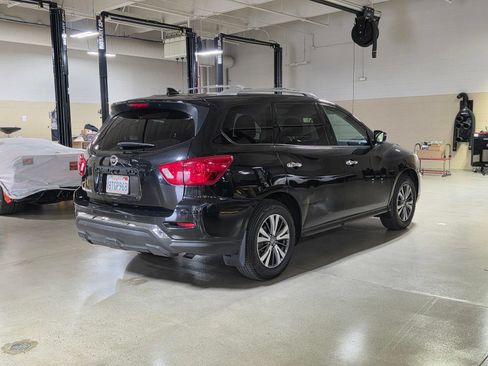 Used 2019 Nissan Pathfinder S FWD image 7