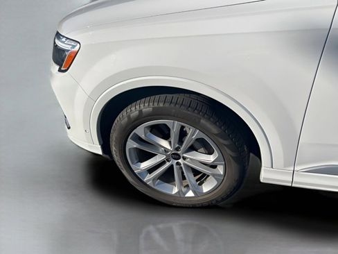 Used 2025 Audi Q7 2.0T Premium Plus w/ Premium Plus Package image 16