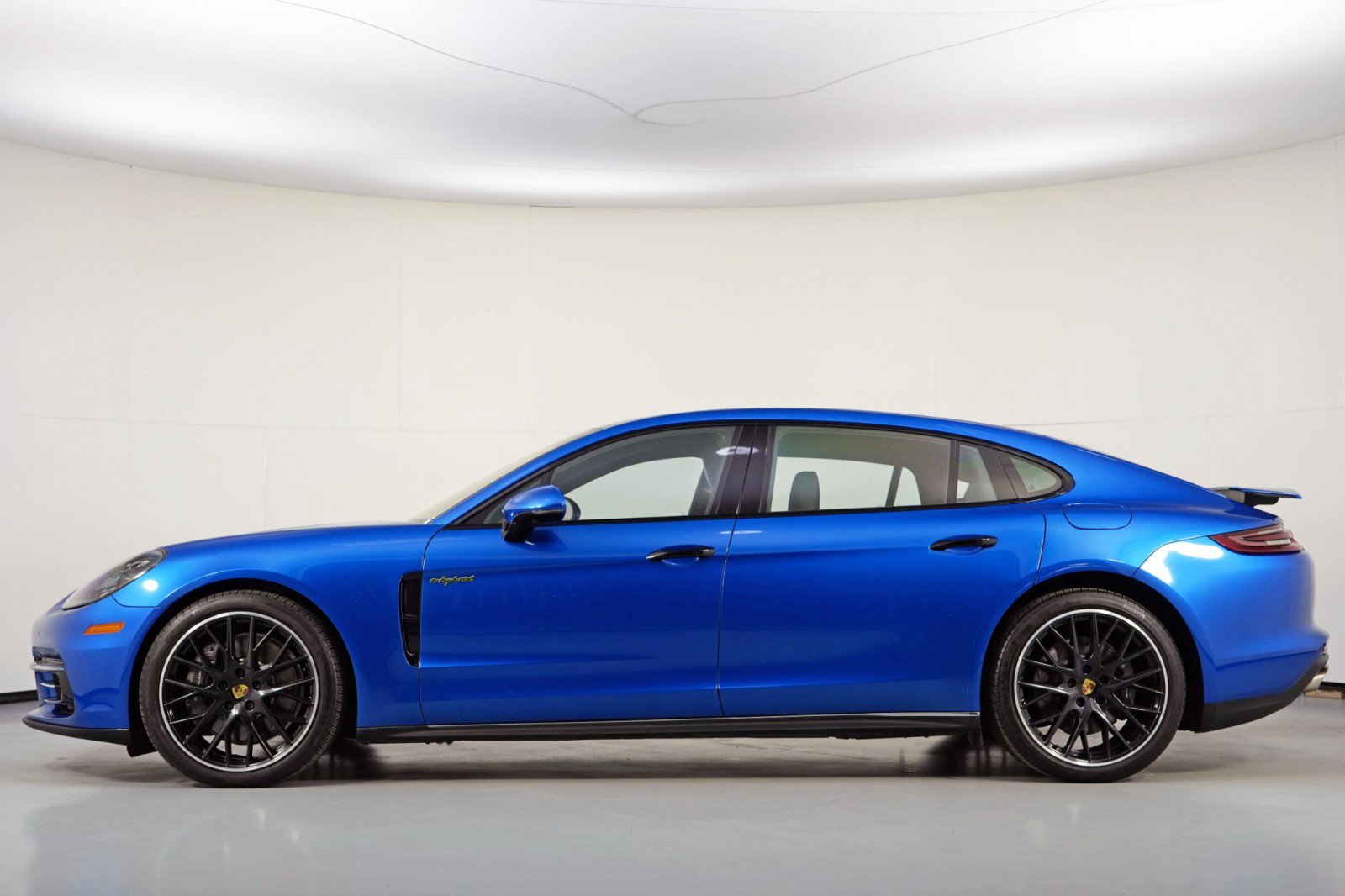 Used 2019 Porsche Panamera 4 Executive w/ Premium Package Plus AWD/4WD image 9