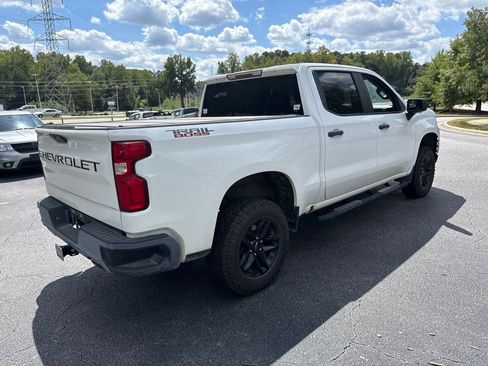 Used 2021 Chevrolet Silverado 1500 Custom Trail Boss AWD/4WD image 5