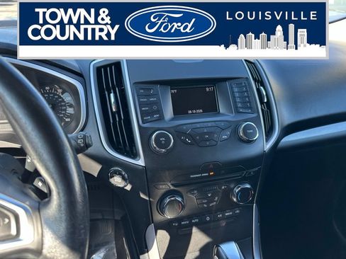 Used 2018 Ford Edge SEL FWD image 10