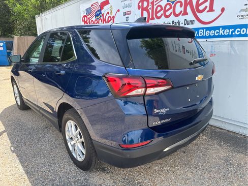 Used 2022 Chevrolet Equinox LT w/ Driver Convenience Package FWD image 8