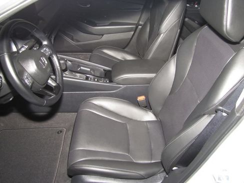 Used 2025 Honda Accord EX-L image 9