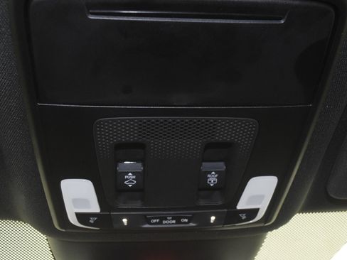 Certified 2024 Honda Pilot TrailSport image 21