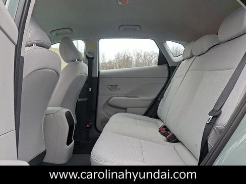 New 2026 Hyundai Kona SE image 5