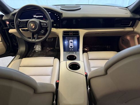 Certified 2025 Porsche Taycan image 17