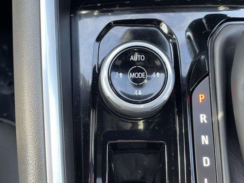 Used 2025 Chevrolet Colorado ZR2 image 24