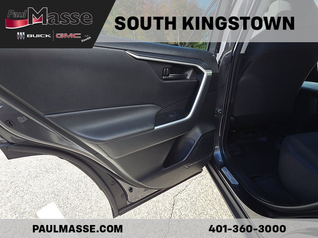 Used 2023 Toyota RAV4 LE AWD/4WD image 19