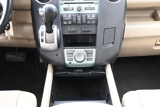 Used 2010 Honda Pilot Touring image 24