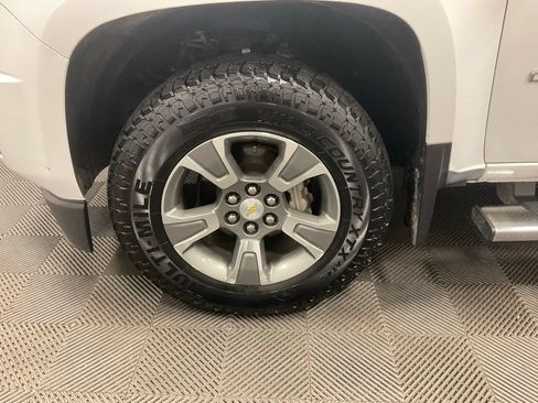 Used 2019 Chevrolet Colorado Z71 AWD/4WD image 14