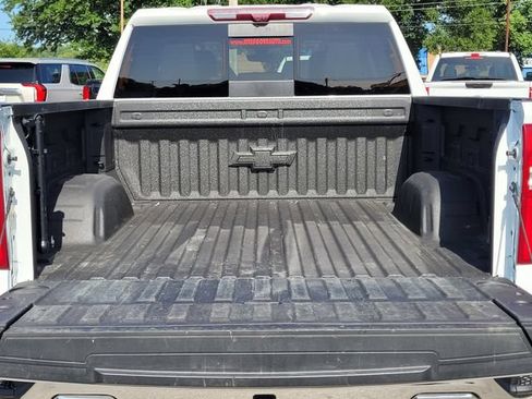 Used 2021 Chevrolet Silverado 1500 LTZ w/ Technology Package AWD/4WD image 9