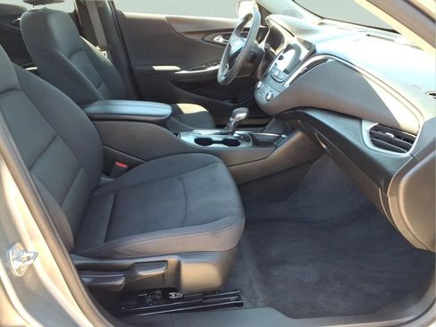 Used 2024 Chevrolet Malibu LT FWD image 13