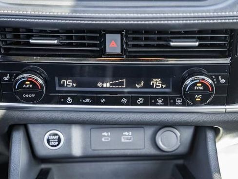 Certified 2022 Nissan Rogue SV w/ SV Premium Package image 22